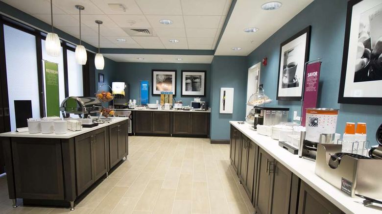 <b>Hampton Inn Decatur/Mt. Zion Restaurant</b>. Images powered by <a href="https://iceportal.shijigroup.com/" title="IcePortal" target="_blank">IcePortal</a>.