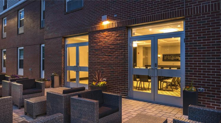 Hampton Inn & Suites Bridgewater Exterior