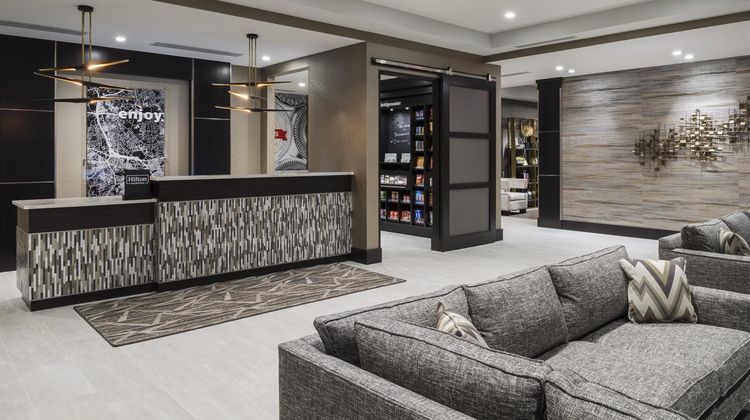 Hampton Inn & Suites Bridgewater Lobby