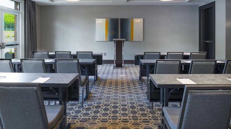 Hampton Inn & Suites Bridgewater Meeting