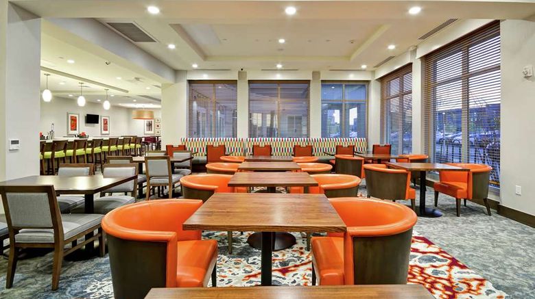 <b>Hilton Garden Inn Phoenix/Tempe ASU Area Lobby</b>. Images powered by <a href="https://iceportal.shijigroup.com/" title="IcePortal" target="_blank">IcePortal</a>.
