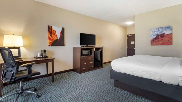 Best Western Plus Luling Inn Room