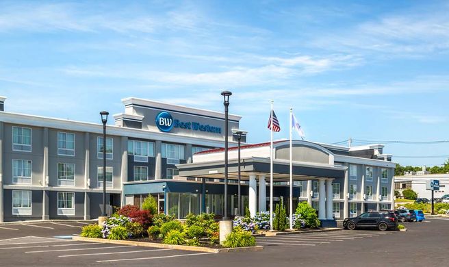 Best Western Braintree Inn Exterior