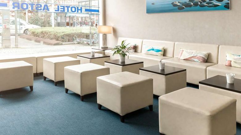 <b>Hotel Astor Kiel by Campanile Lobby</b>. Images powered by <a href="https://iceportal.shijigroup.com/" title="IcePortal" target="_blank">IcePortal</a>.