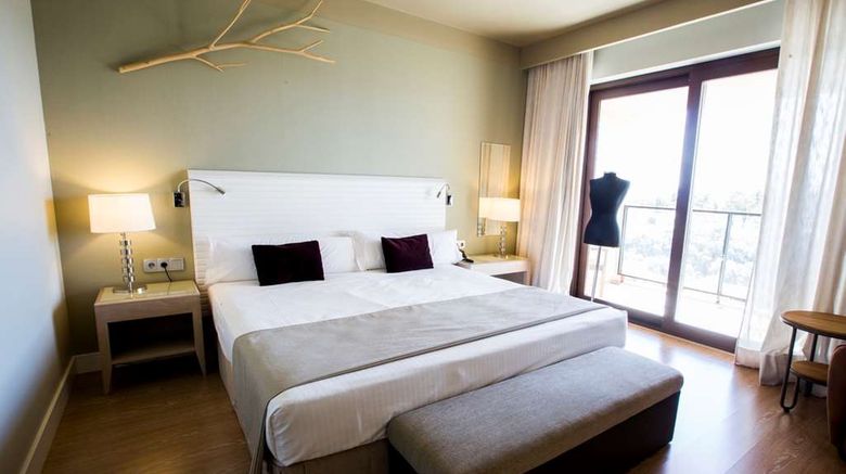 <b>Vincci Valdecanas Golf Hotel Room</b>. Images powered by <a href="https://iceportal.shijigroup.com/" title="IcePortal" target="_blank">IcePortal</a>.
