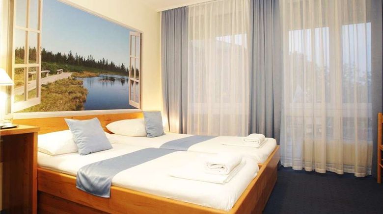 <b>Tabor Hotel Room</b>. Images powered by <a href="https://iceportal.shijigroup.com/" title="IcePortal" target="_blank">IcePortal</a>.