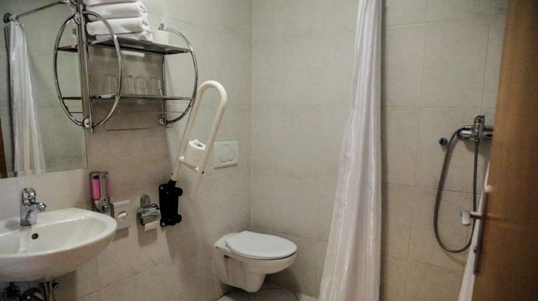 <b>Tabor Hotel Room</b>. Images powered by <a href="https://iceportal.shijigroup.com/" title="IcePortal" target="_blank">IcePortal</a>.