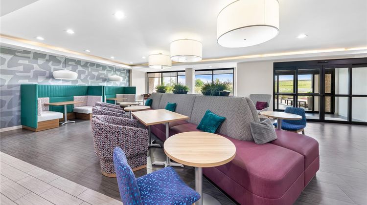 Home2 Suites Southwest Cityview Lobby