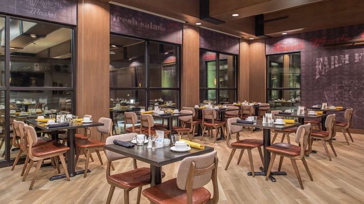 DoubleTree by Hilton Lafayette East Restaurant