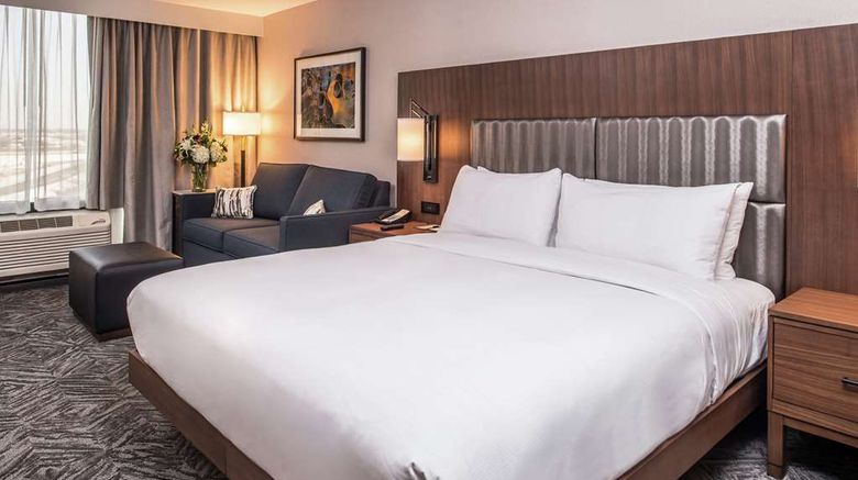 <b>DoubleTree by Hilton Lafayette East Room</b>. Images powered by <a href="https://iceportal.shijigroup.com/" title="IcePortal" target="_blank">IcePortal</a>.