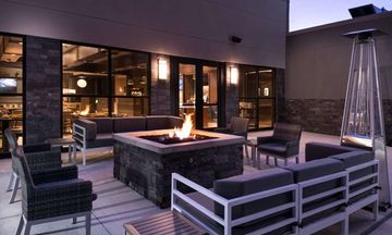 DoubleTree by Hilton Lafayette East