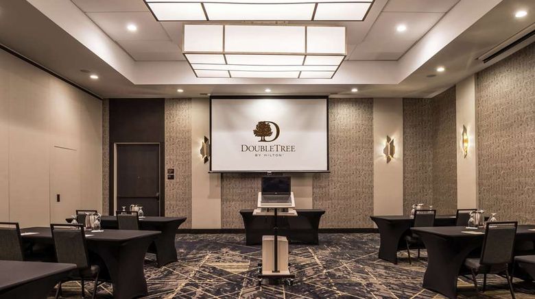 <b>DoubleTree by Hilton Lafayette East Meeting</b>. Images powered by <a href="https://iceportal.shijigroup.com/" title="IcePortal" target="_blank">IcePortal</a>.