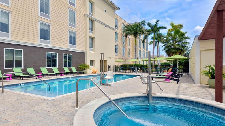 <b>Home2 Suites by Hilton Nokomis Pool</b>. Images powered by <a href="https://iceportal.shijigroup.com/" title="IcePortal" target="_blank">IcePortal</a>.