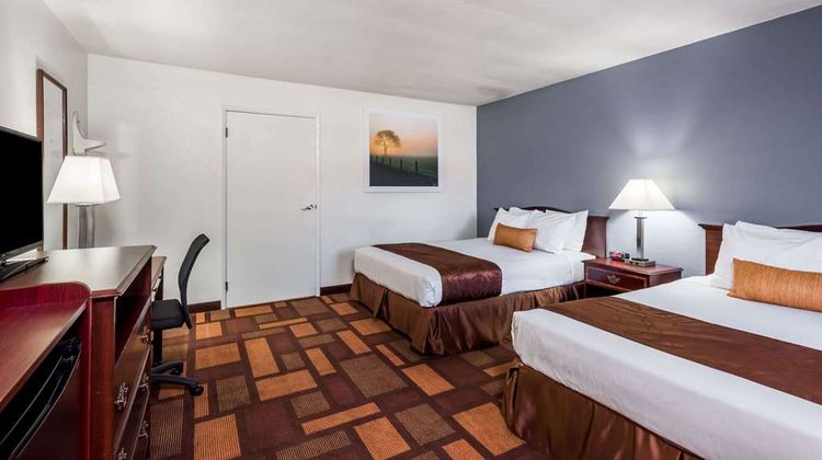 Days Inn & Suites Lodi Room