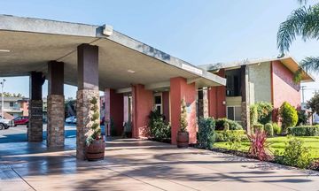 Days Inn & Suites Lodi