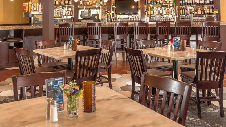 <b>Landing Hotel Restaurant</b>. Images powered by <a href="https://iceportal.shijigroup.com/" title="IcePortal" target="_blank">IcePortal</a>.