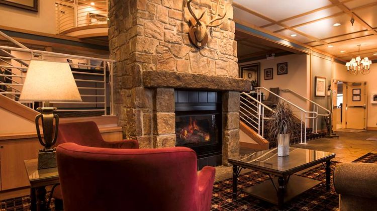 Landing Hotel Lobby