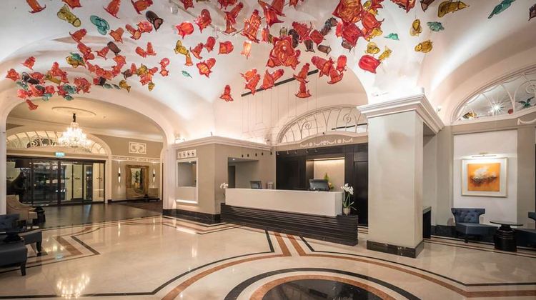 Riu Plaza The Gresham Dublin Lobby