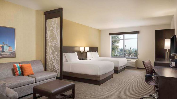 Hyatt Place Santa Cruz Room