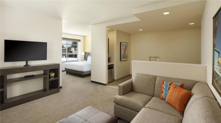 Hyatt Place Santa Cruz Suite