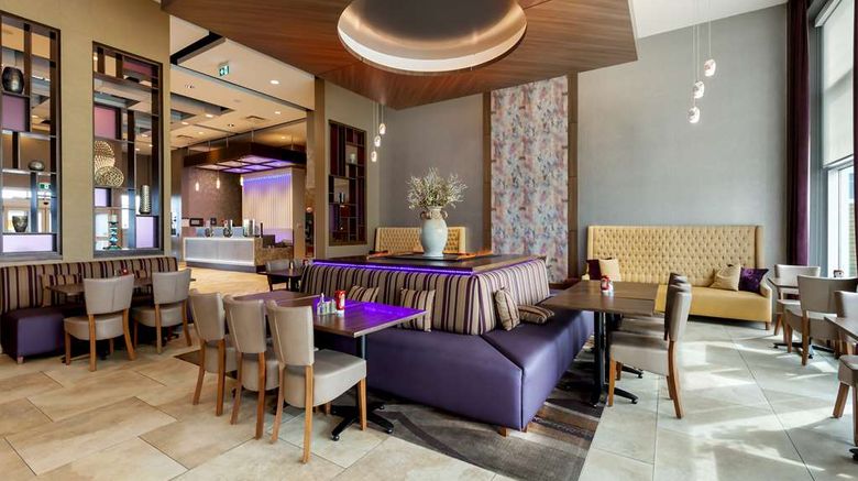 <b>Best Western Plus St John's Airport Restaurant</b>. Images powered by <a href="https://iceportal.shijigroup.com/" title="IcePortal" target="_blank">IcePortal</a>.