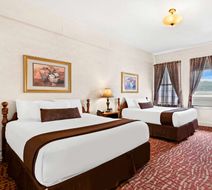 Genetti Hotel, SureStay Collection by BW Room