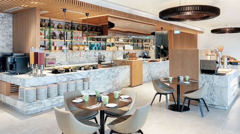 <b>Hilton Garden Inn Singapore Serangoon Restaurant</b>. Images powered by <a href="https://iceportal.shijigroup.com/" title="IcePortal" target="_blank">IcePortal</a>.