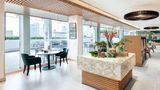 <b>Hilton Garden Inn Singapore Serangoon Restaurant</b>. Images powered by <a href="https://iceportal.shijigroup.com/" title="IcePortal" target="_blank">IcePortal</a>.