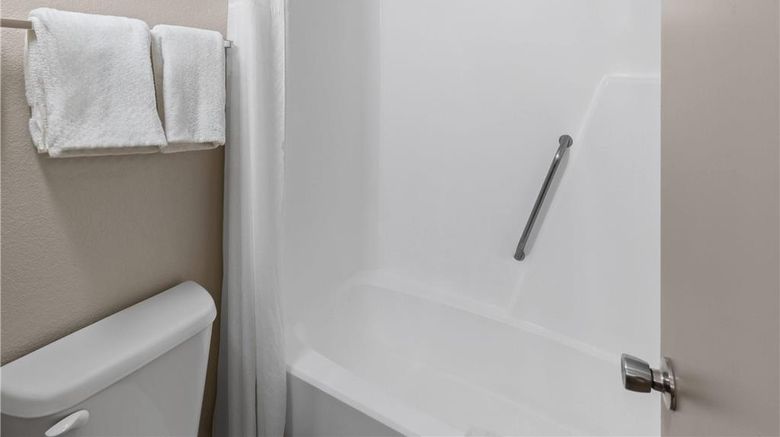 <b>Baymont Inn & Suites Knoxville I-75 Room</b>. Images powered by <a href="https://iceportal.shijigroup.com/" title="IcePortal" target="_blank">IcePortal</a>.