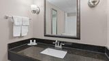 Baymont Inn & Suites Knoxville I-75 Room