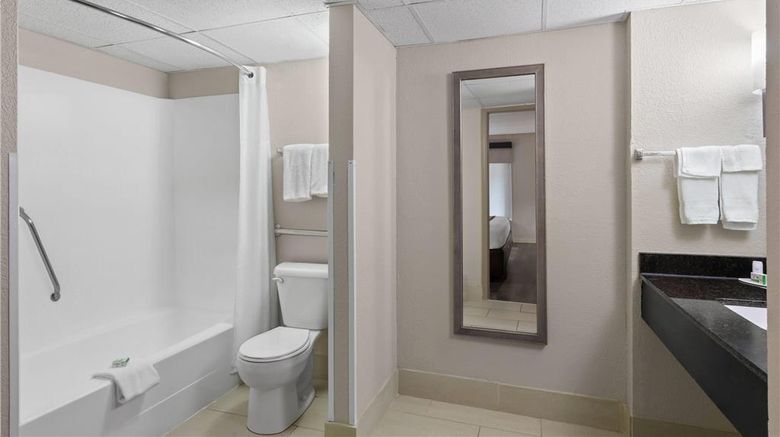 <b>Baymont Inn & Suites Knoxville I-75 Room</b>. Images powered by <a href="https://iceportal.shijigroup.com/" title="IcePortal" target="_blank">IcePortal</a>.
