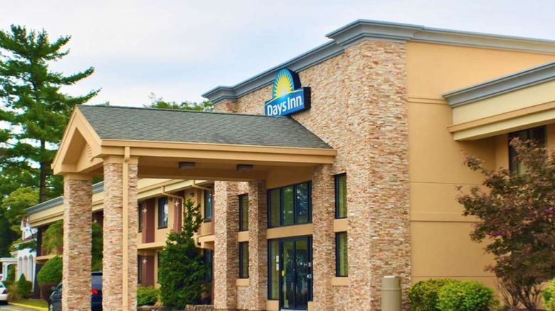 <b>Days Inn Wayne Exterior</b>. Images powered by <a href="https://iceportal.shijigroup.com/" title="IcePortal" target="_blank">IcePortal</a>.