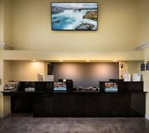 Days Inn Wayne Lobby