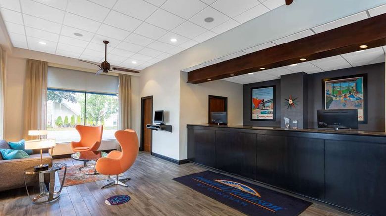 <b>Howard Johnson by Wyndham Portsmouth Lobby</b>. Images powered by <a href="https://iceportal.shijigroup.com/" title="IcePortal" target="_blank">IcePortal</a>.