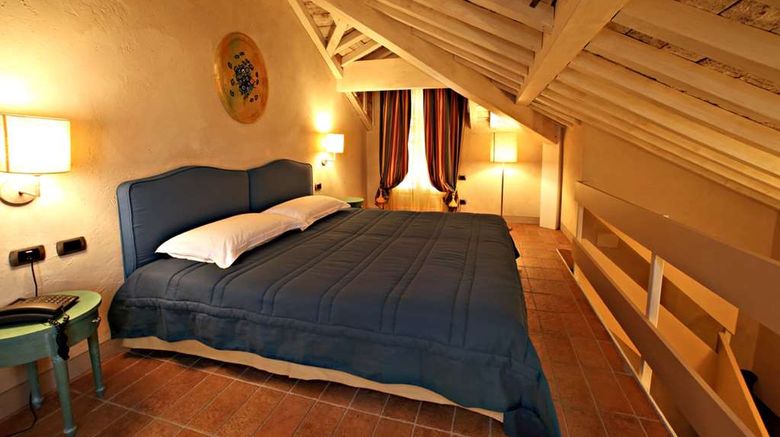 <b>Relais Sant'Uffizio Room</b>. Images powered by <a href="https://iceportal.shijigroup.com/" title="IcePortal" target="_blank">IcePortal</a>.