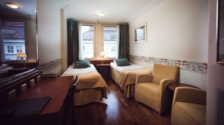 Arthur Hotel Room