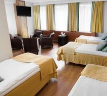 Arthur Hotel Room