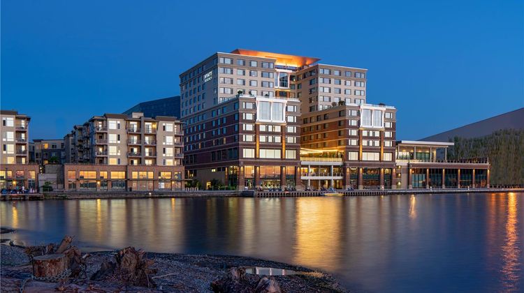 Hyatt Regency Lake Washington Exterior