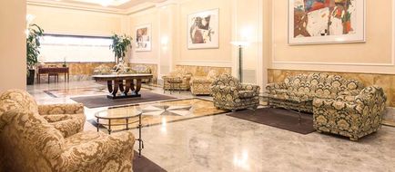 Adi Doria Grand Hotel Lobby