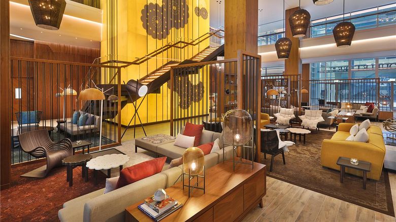 <b>DoubleTree by Hilton Dubai-Business Bay Lobby</b>. Images powered by <a href="https://iceportal.shijigroup.com/" title="IcePortal" target="_blank">IcePortal</a>.