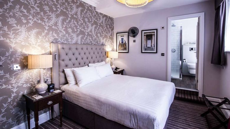 <b>DoubleTree-Hilton Cheltenham/Cotswolds Room</b>. Images powered by <a href="https://iceportal.shijigroup.com/" title="IcePortal" target="_blank">IcePortal</a>.
