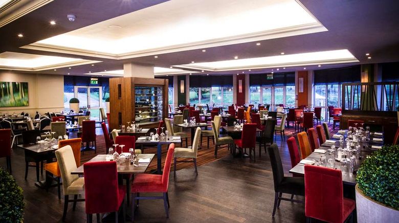 <b>DoubleTree-Hilton Cheltenham/Cotswolds Restaurant</b>. Images powered by <a href="https://iceportal.shijigroup.com/" title="IcePortal" target="_blank">IcePortal</a>.