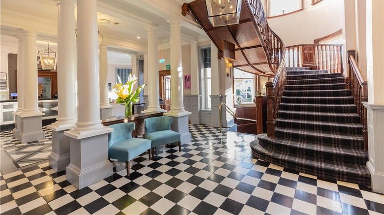 <b>DoubleTree-Hilton Cheltenham/Cotswolds Lobby</b>. Images powered by <a href="https://iceportal.shijigroup.com/" title="IcePortal" target="_blank">IcePortal</a>.