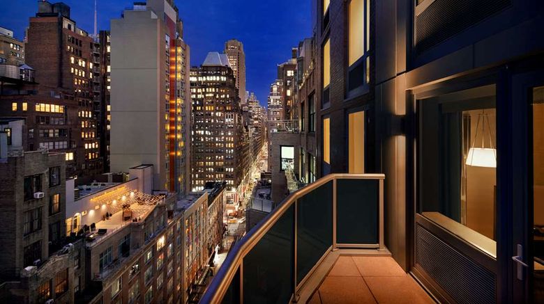 <b>Hilton Garden Inn NY Times Square South Room</b>. Images powered by <a href="https://iceportal.shijigroup.com/" title="IcePortal" target="_blank">IcePortal</a>.