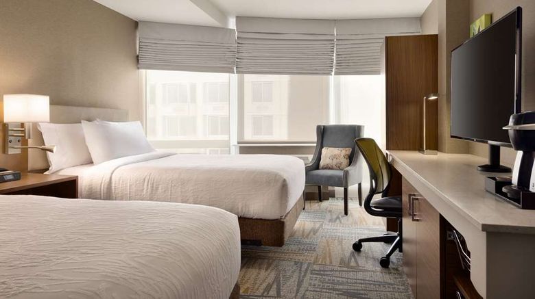 <b>Hilton Garden Inn NY Times Square South Room</b>. Images powered by <a href="https://iceportal.shijigroup.com/" title="IcePortal" target="_blank">IcePortal</a>.