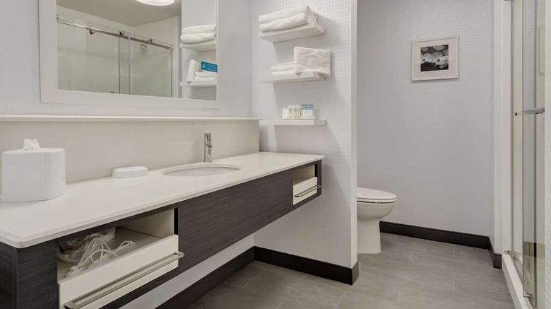 <b>Hampton Inn St Louis Wentzville Room</b>. Images powered by <a href="https://iceportal.shijigroup.com/" title="IcePortal" target="_blank">IcePortal</a>.