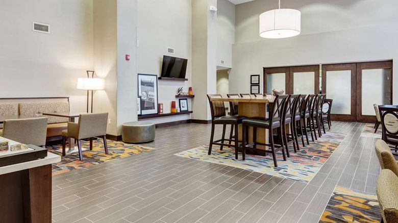 <b>Hampton Inn St Louis Wentzville Lobby</b>. Images powered by <a href="https://iceportal.shijigroup.com/" title="IcePortal" target="_blank">IcePortal</a>.