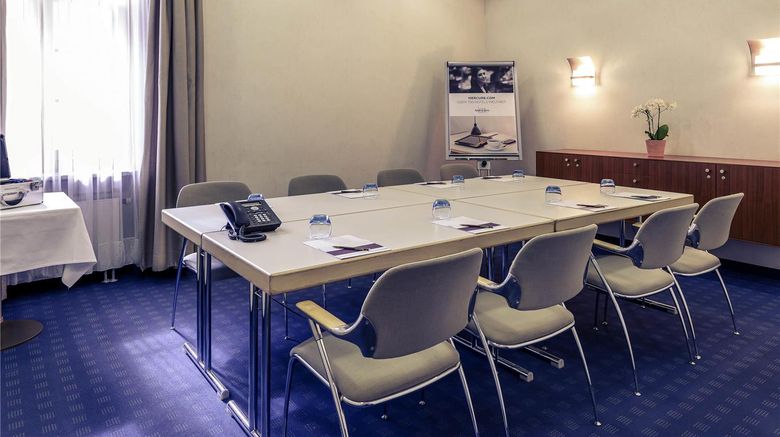 <b>Mercure Muenchen Freising Airport Meeting</b>. Images powered by <a href="https://iceportal.shijigroup.com/" title="IcePortal" target="_blank">IcePortal</a>.