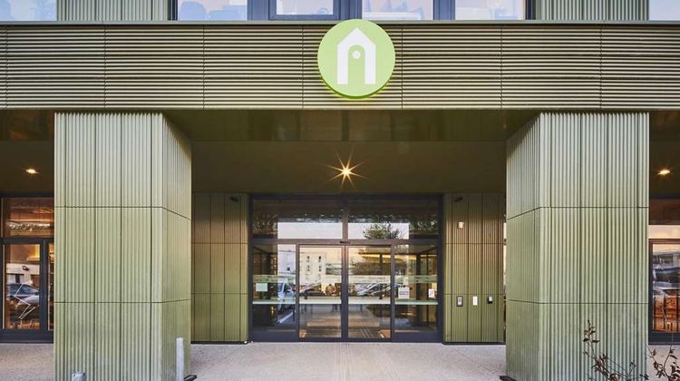 Campanile Paris Saclay Exterior