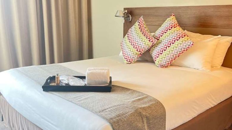 <b>Campanile Paris Saclay Suite</b>. Images powered by <a href="https://iceportal.shijigroup.com/" title="IcePortal" target="_blank">IcePortal</a>.